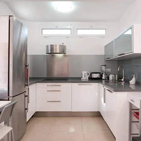 Sonora Aircon 90 Holiday home *